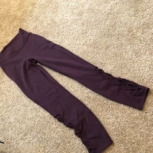 Lululemon “tied up” 7/8 pant.